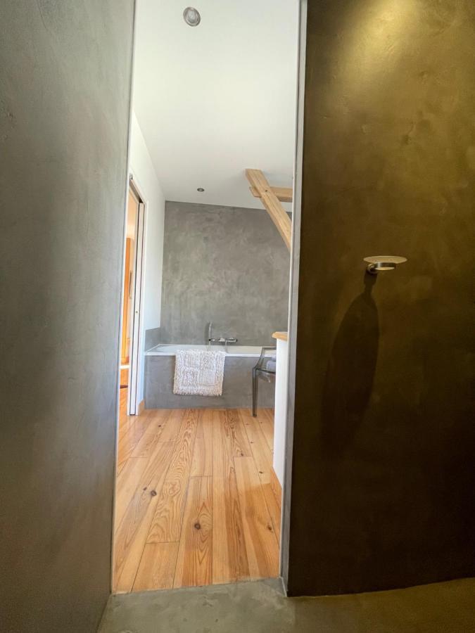 Sainte-Suzanne  Cote Jardin Bed & Breakfast エクステリア 写真