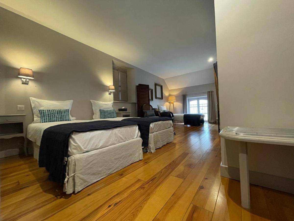 Sainte-Suzanne  Cote Jardin Bed & Breakfast エクステリア 写真
