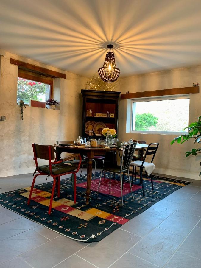 Sainte-Suzanne  Cote Jardin Bed & Breakfast エクステリア 写真