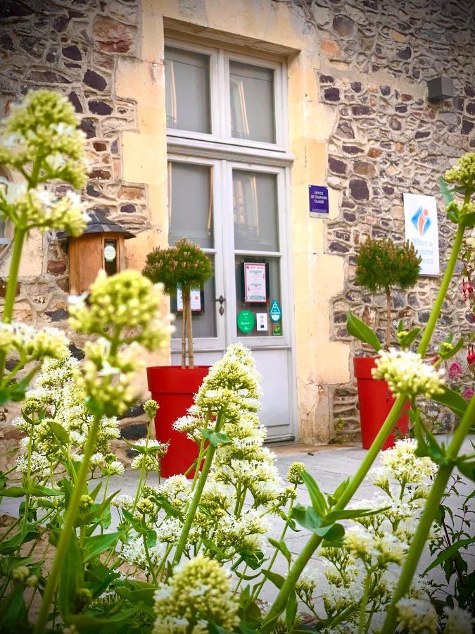 Sainte-Suzanne  Cote Jardin Bed & Breakfast エクステリア 写真